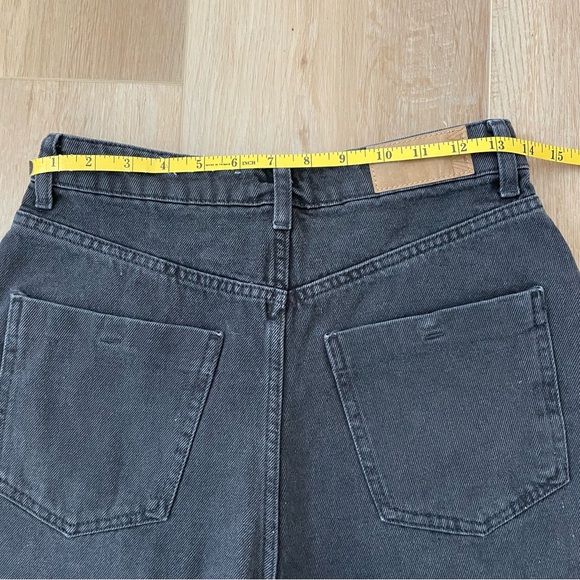 Zara High Waisted Button Fly Five Pocket Jean / Denim Shorts Women’s Size 6 - Picture 9 of 9